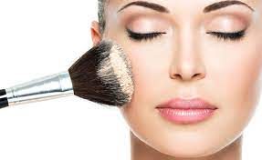 Como prepara a pele seca para usar maquiagem?