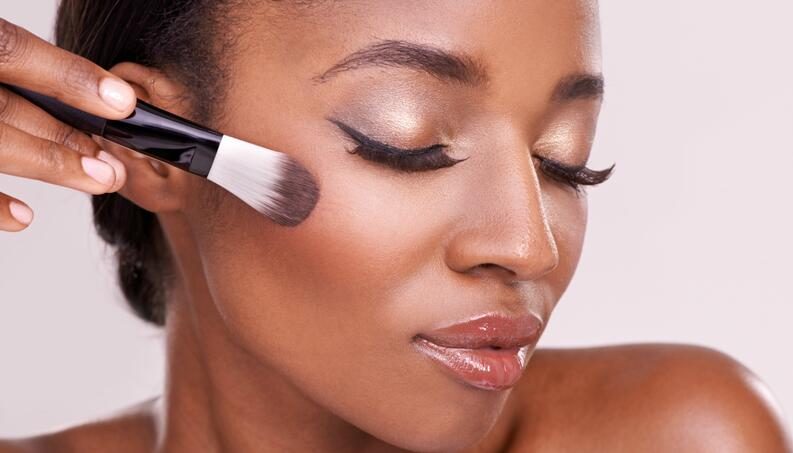 Dicas para deixar sua make profissional no Réveillon